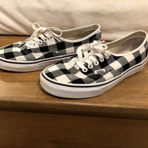 Women’s checkered vans